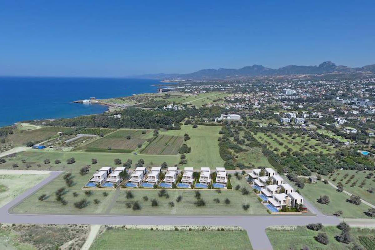 North Cyprus Three Bedroom Beachfront Villa in Catalkoy  Photo 3